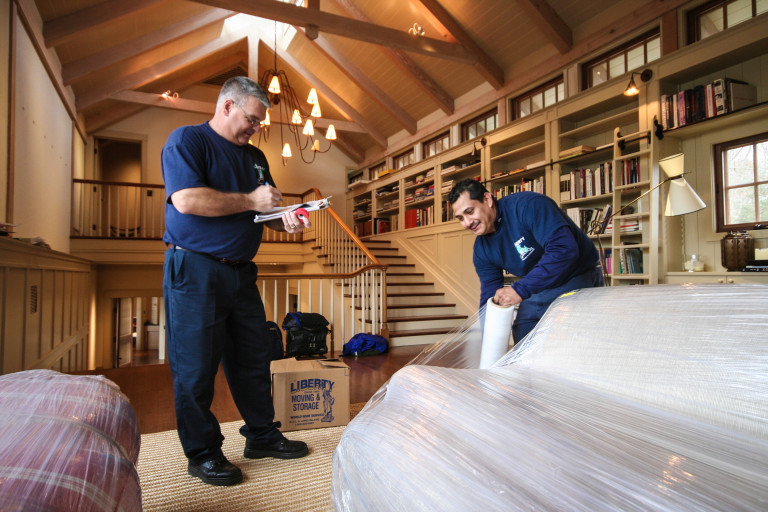 How Do Full-Service Movers Create Hassle-Free Moving Experiences?